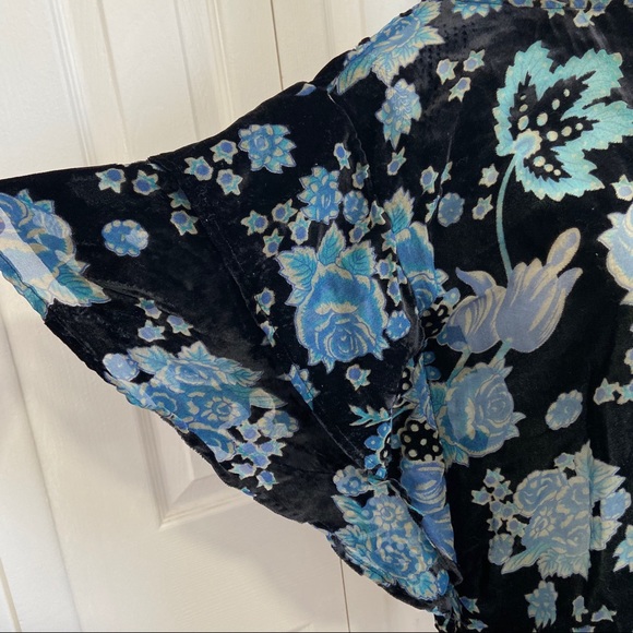 W5 | Anthropologie Floral Sheer Velvet Top - Picture 3 of 6